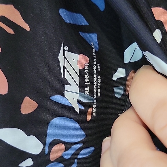 NWOT Avia yago pants. Size XL16-18 Color black . - Picture 2 of 5